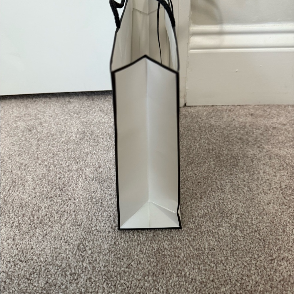 Chanel Small Shopping Bag - Picture 3 of 9